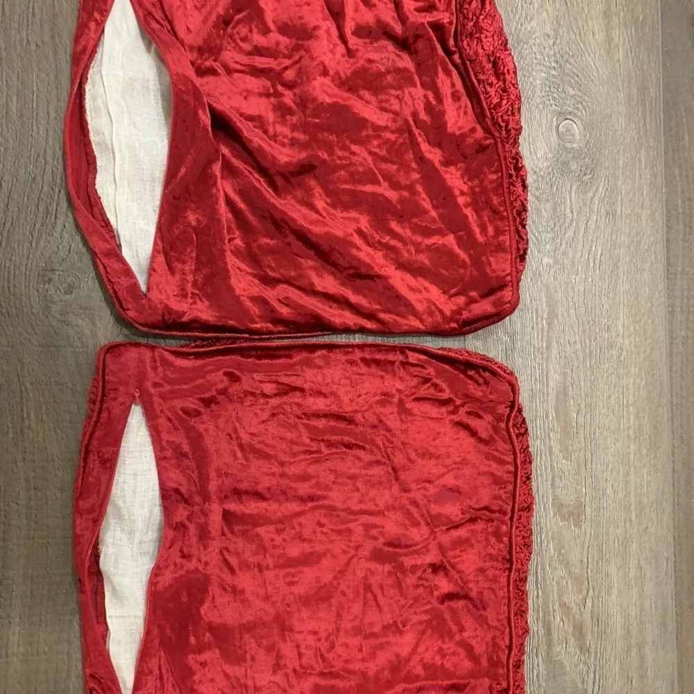 Red Throw Pillows